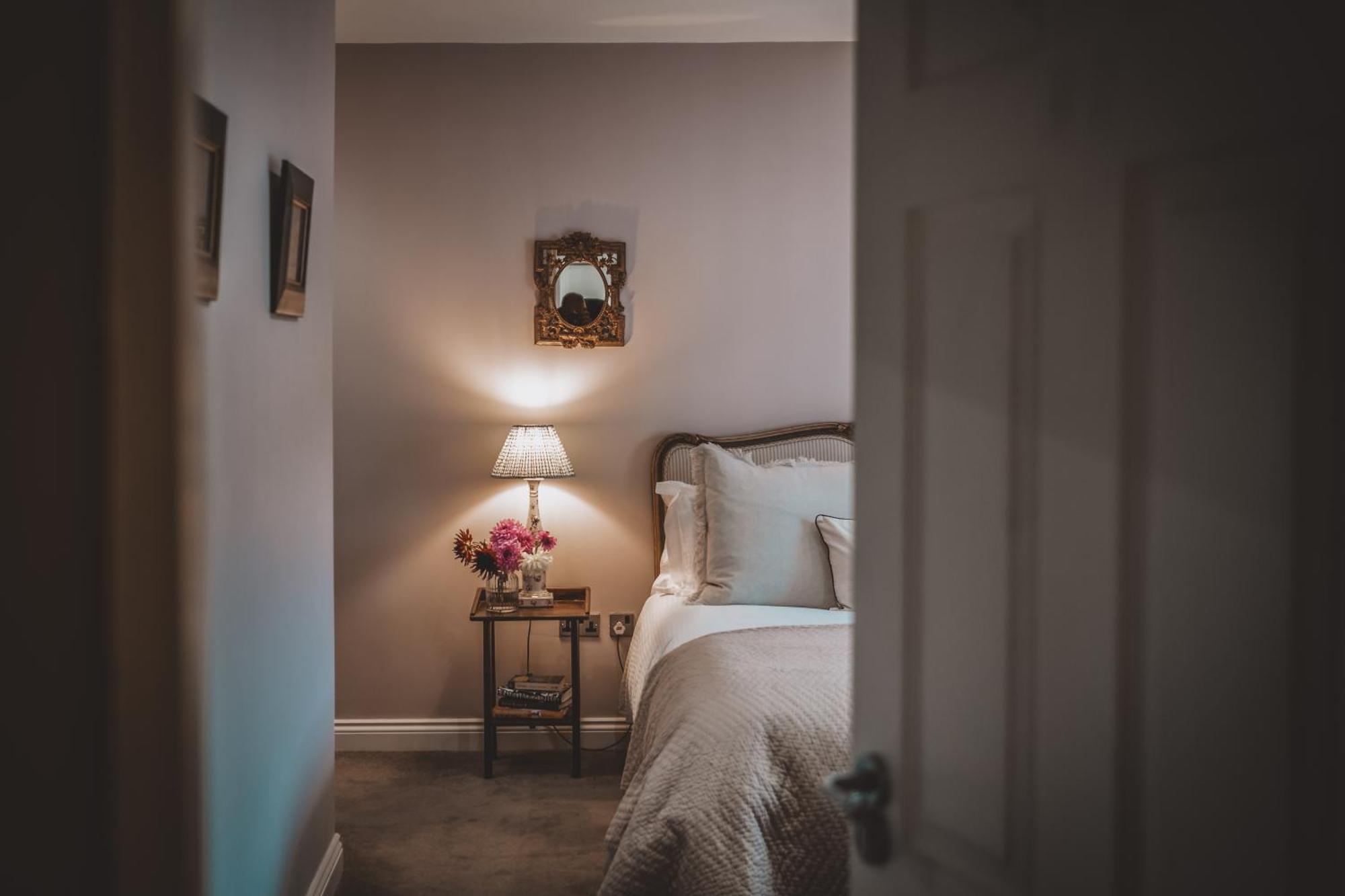 The Hare & Hounds Inn Bowland Bridge 外观 照片