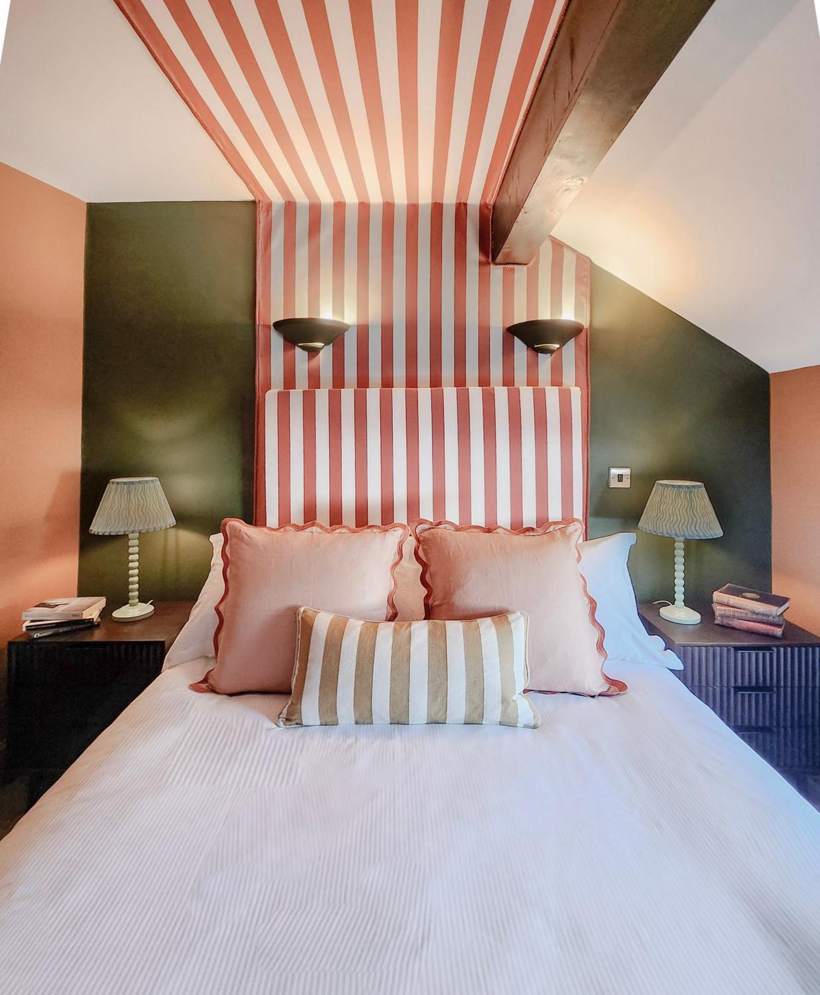 The Hare & Hounds Inn Bowland Bridge 外观 照片